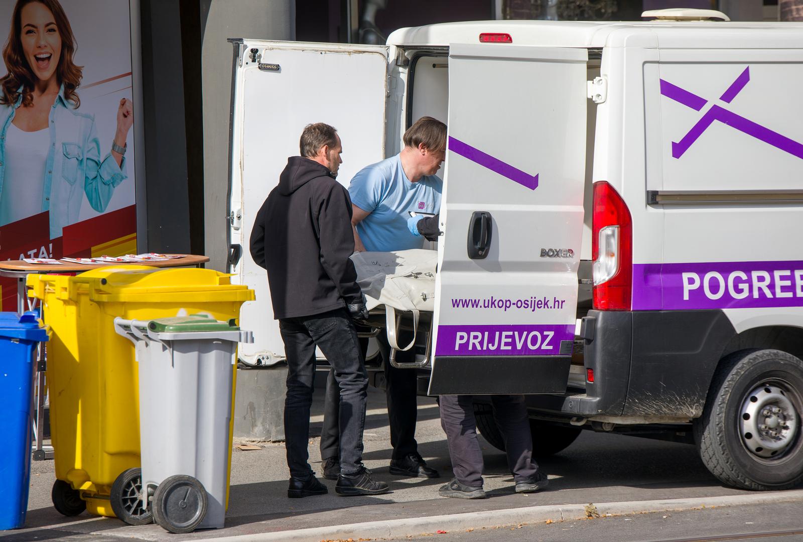 U tijeku očevid ubojstva u središtu Osijeka U tijeku očevid ubojstva u središtu Osijeka