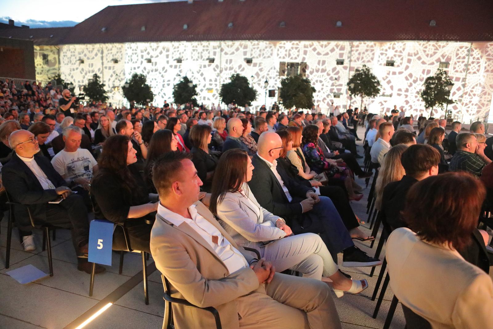 U Tvrđi svečano otvoreno Osječko ljeto kulture