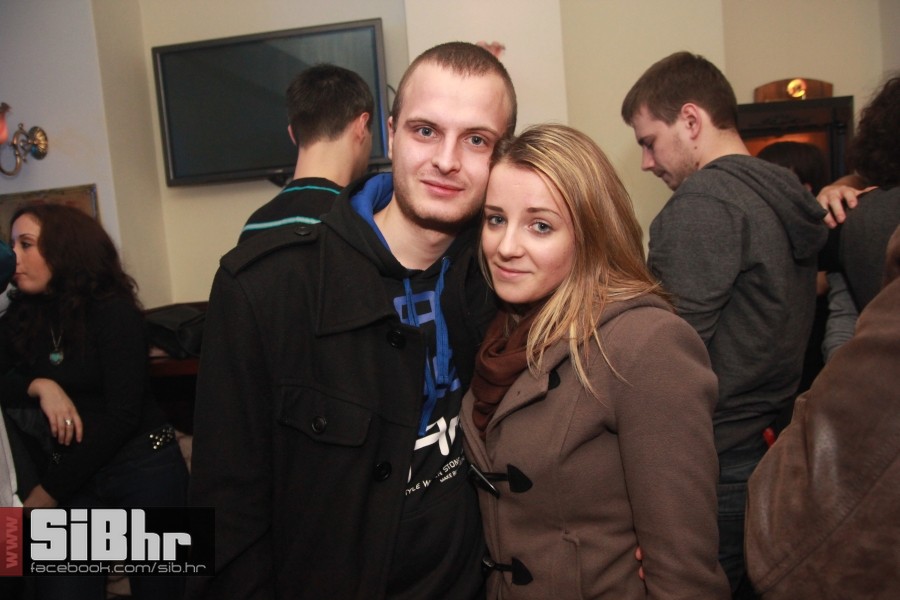 nocni_zivot_OldBridgePub_040120
