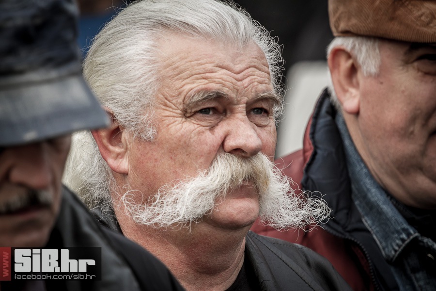 kolona_sjecanja_vukovar_1811201