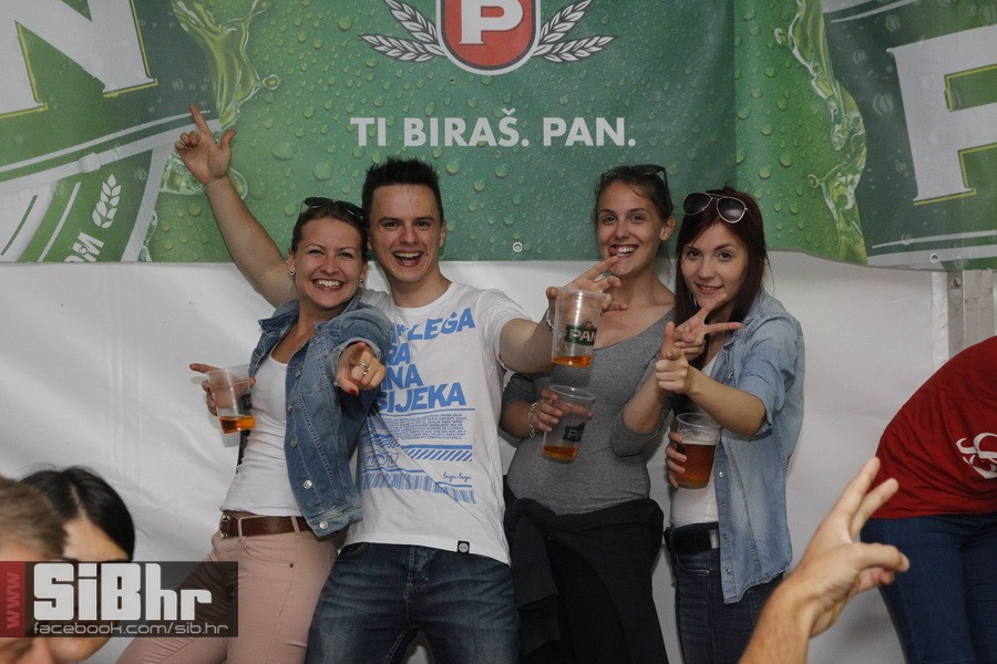studentska_rostiljada_Mejasi_Si