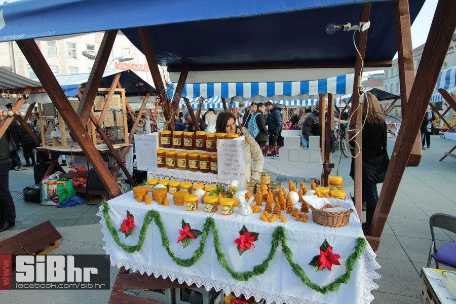 adventski_sajam_trg_ante_starce