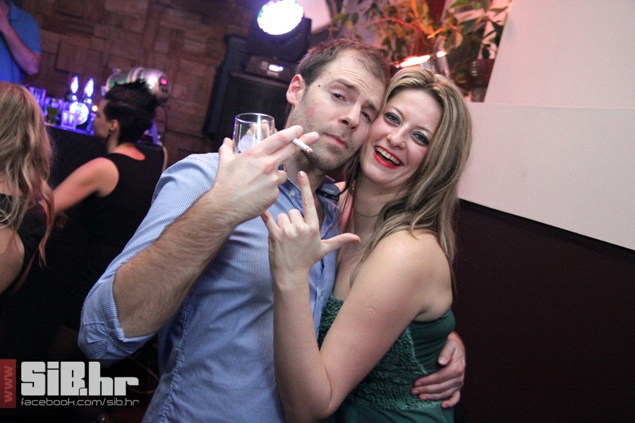 novagtrgkinolumiermediumlotus54 novagtrgkinolumiermediumlotus54