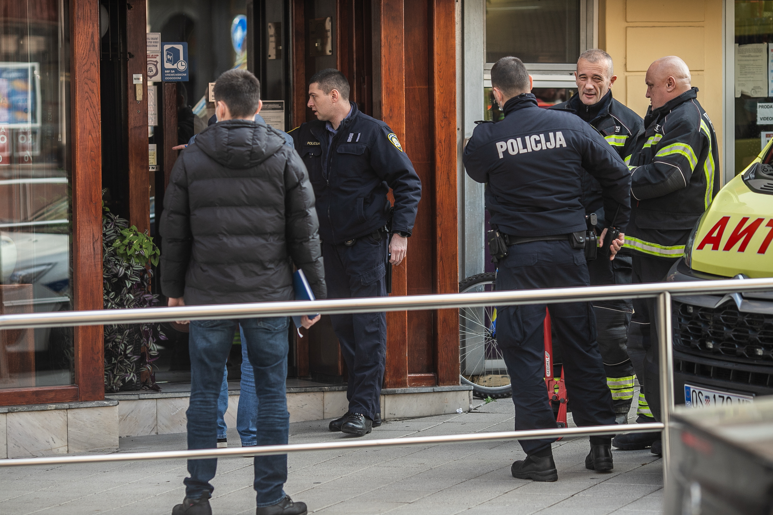Pljačka zlatarnice na Trgu Ante Starčevića