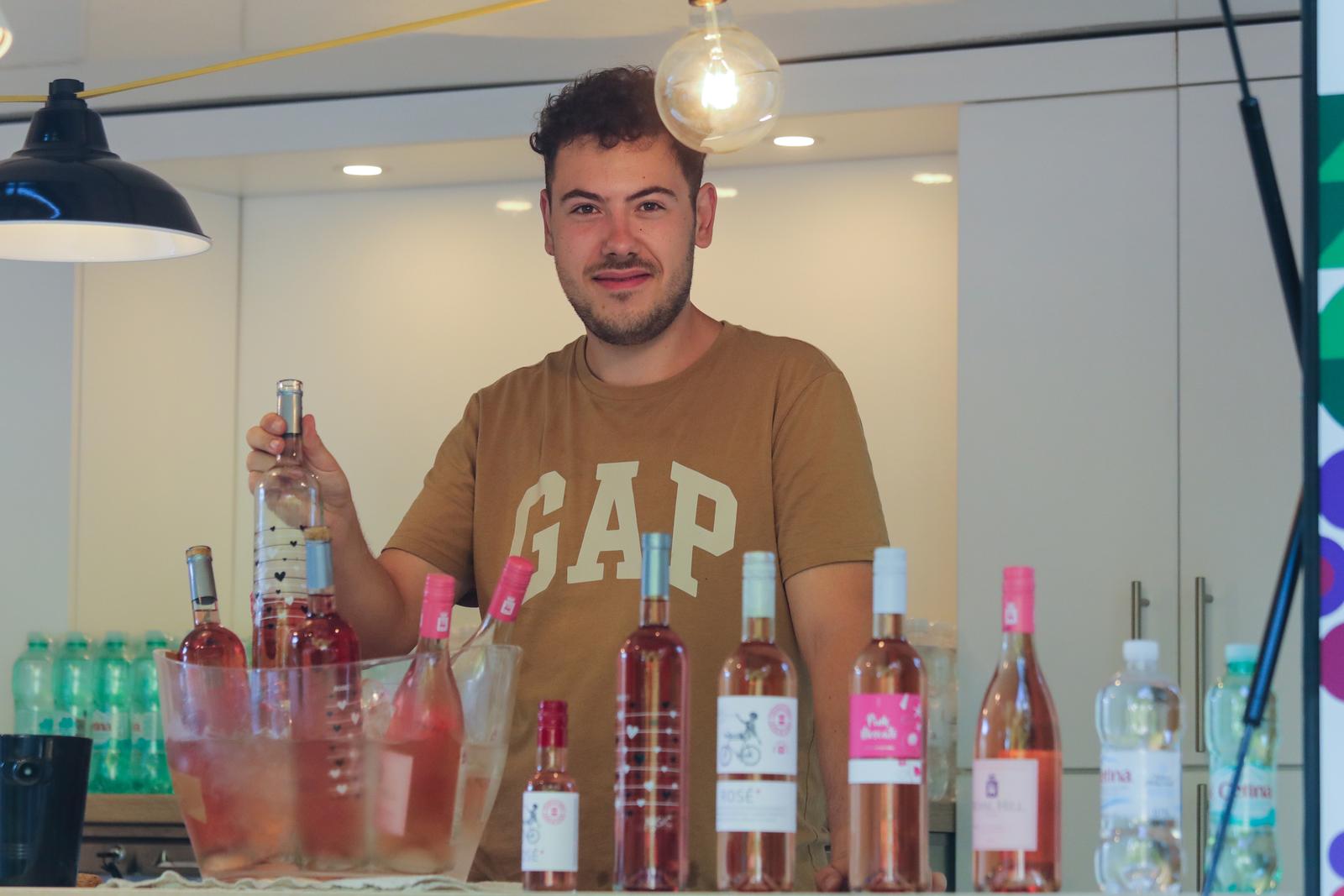Večeri vina i umjetnosti, srpanj 2022.