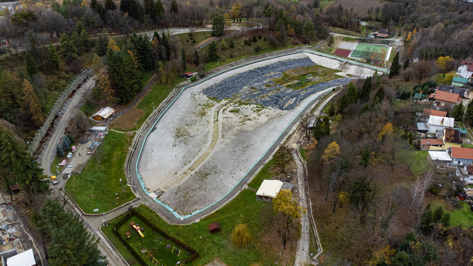 Radovi an uređenju orahovačkog Jezera, prosinac 2022.