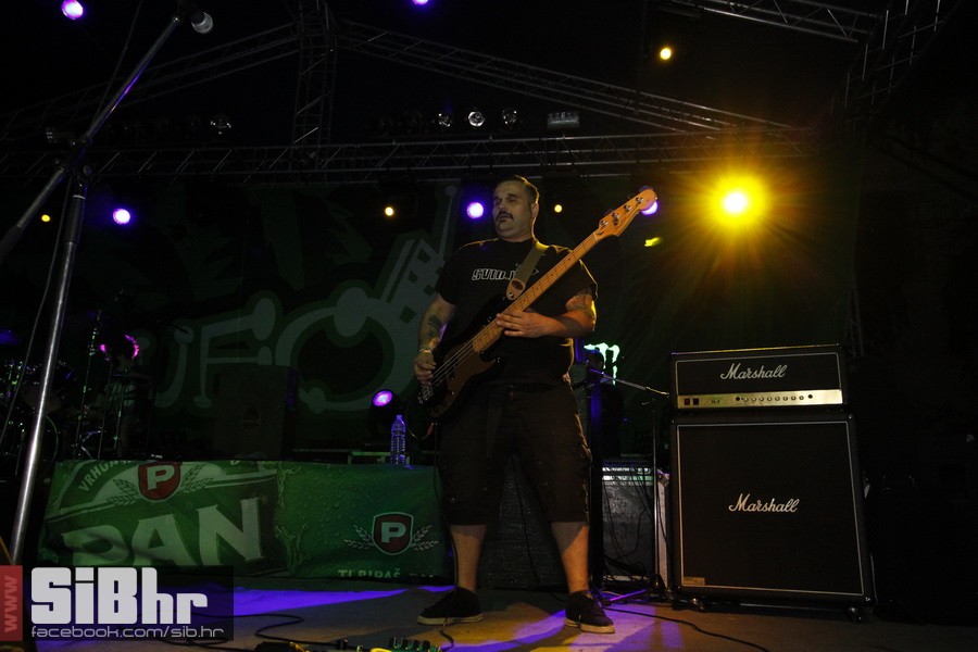 ufo_brkovi_zoran_18 ufo_brkovi_zoran_18