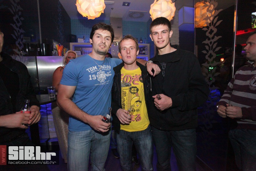 playboy_party_lotus_20102012_si