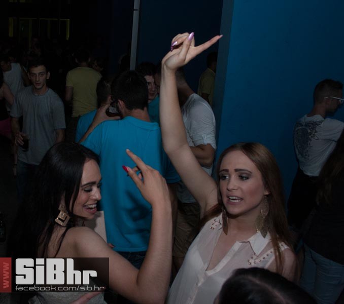 dc_party_SiBhr_18