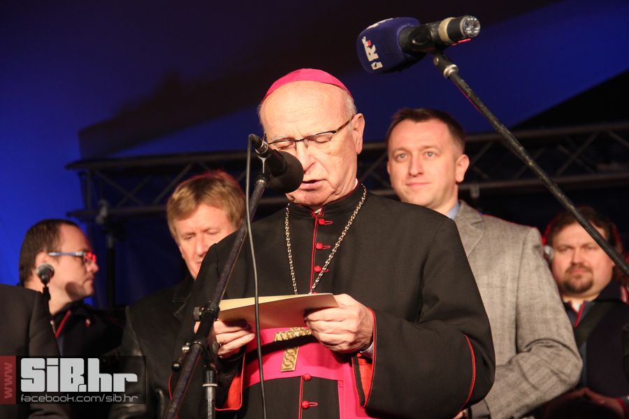 SvecanoOtvorenTrgSlobode_SiBhr_