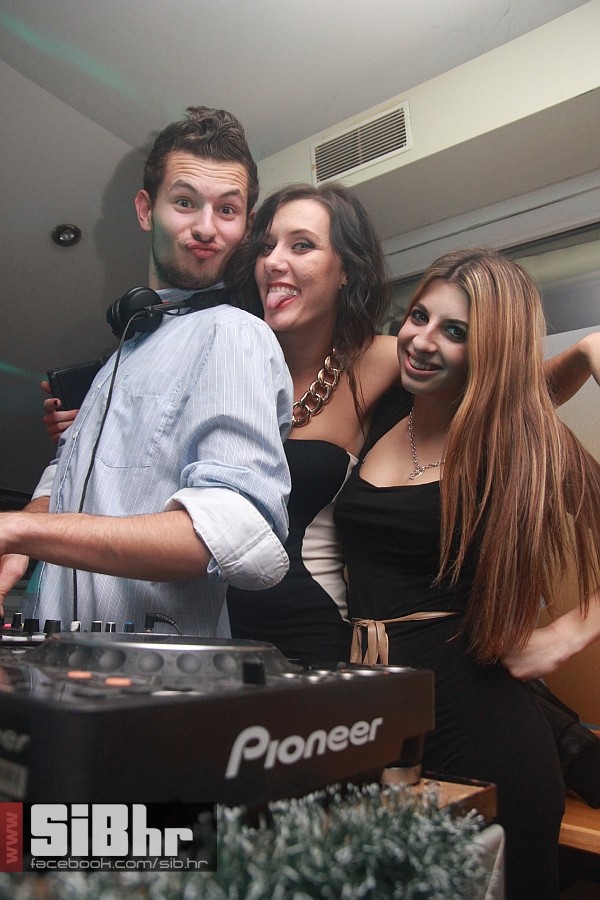 barkaIMG_5487251213 barkaIMG_5487251213