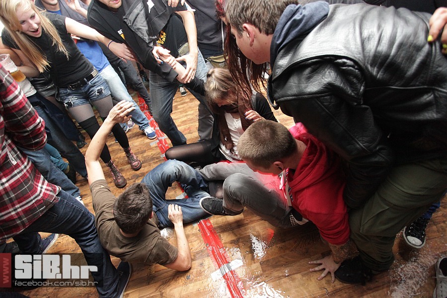 punk_party_10_atheist_rap_13102