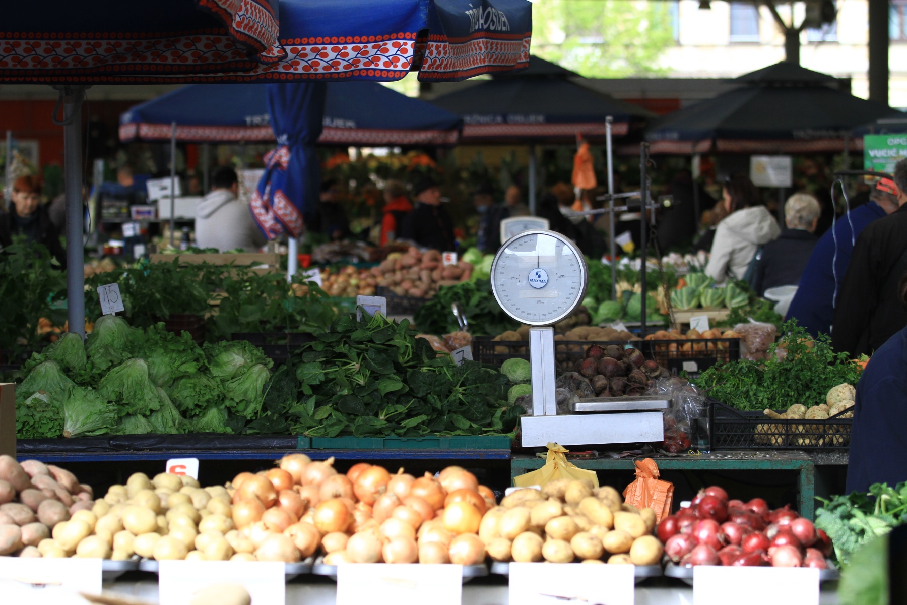 Osječka tržnica uoči Uskrsa 2022. Osječka tržnica uoči Uskrsa 2022.