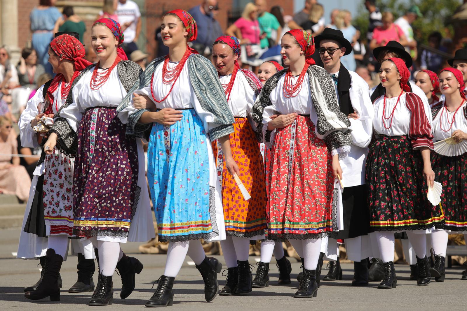 57. Đakovački vezovi