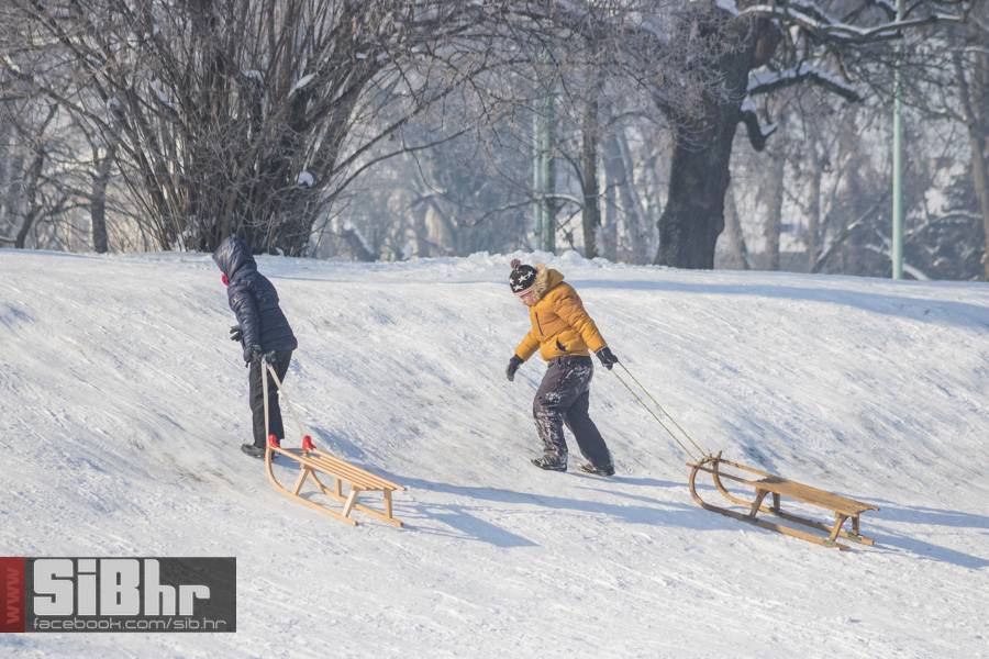sanjkanje_drven_park_SiBhr_10