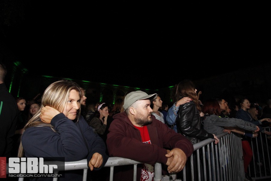 ufo_brkovi_zoran_99 ufo_brkovi_zoran_99