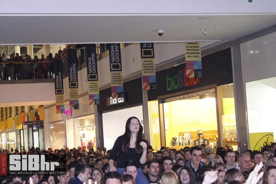 ivan_zak_avenuemall_osijek_zora