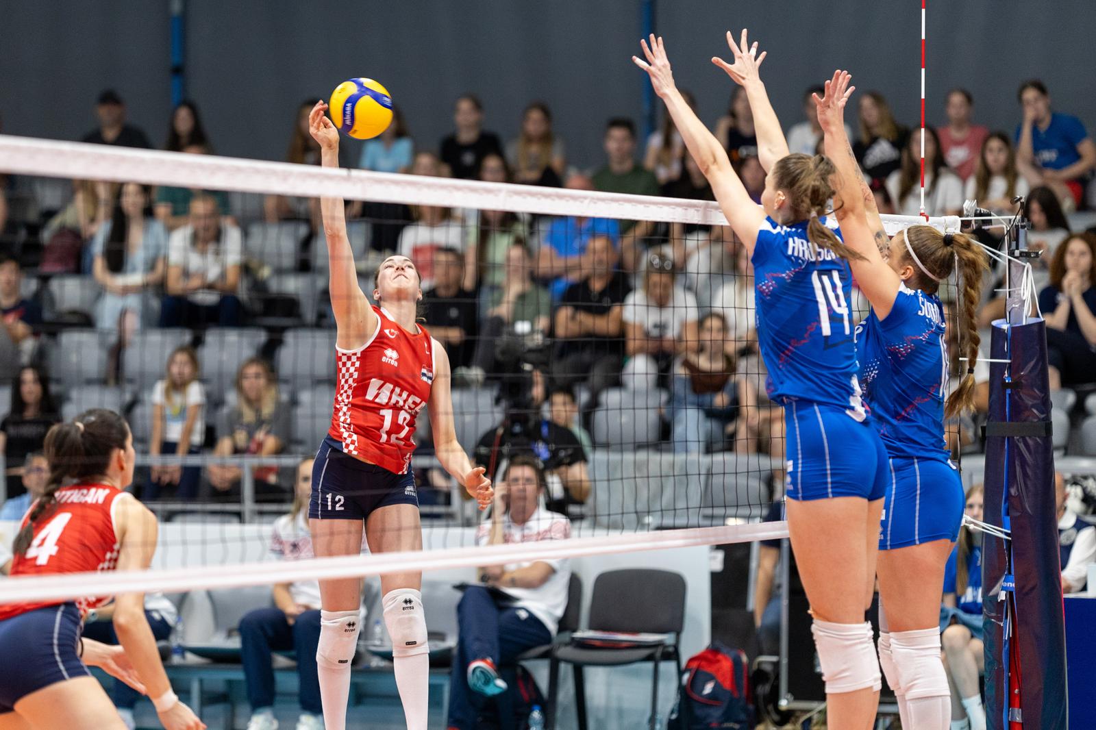 Hrvatske odbojkašice u Gradskom vrtu bolje od Slovakinja