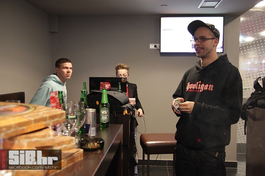 punc_2012_12 punc_2012_12