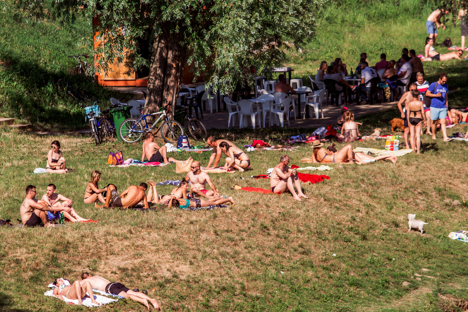 Vruća nedjelja na Dravi [Kopika i Željo kupanje]
