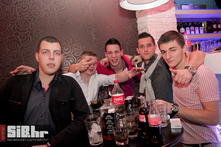 novagtrgkinolumiermediumlotus12 novagtrgkinolumiermediumlotus12