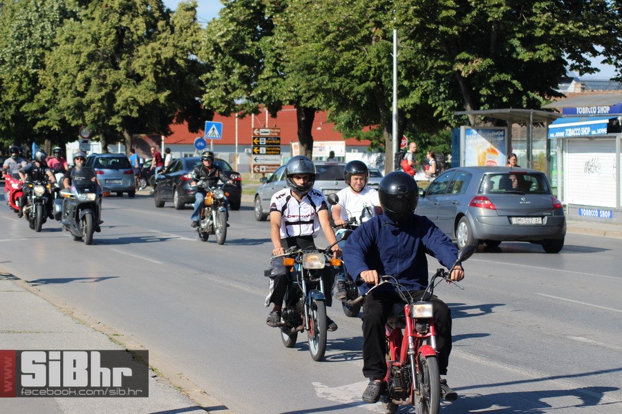 motorijada_osijek_defile_SiBhr_