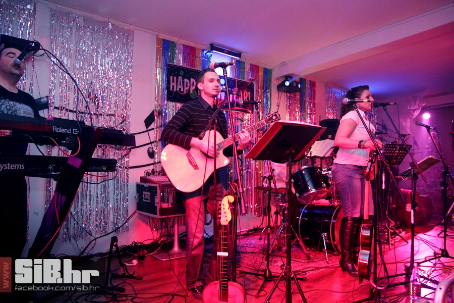 novagtrgkinolumiermediumlotus92 novagtrgkinolumiermediumlotus92