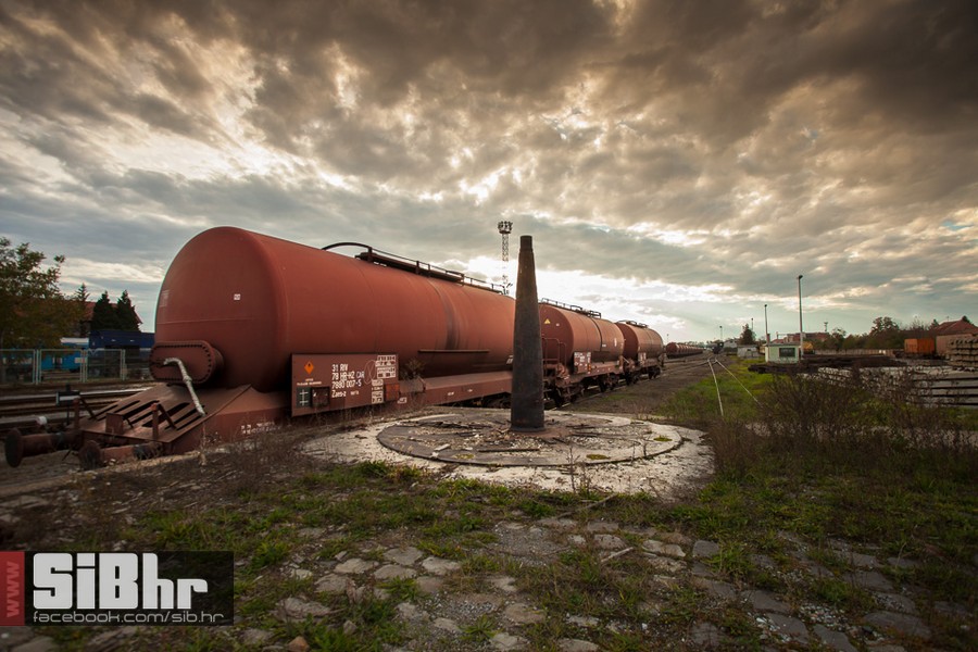 apokoalipticni_osijek_mbanic_Si