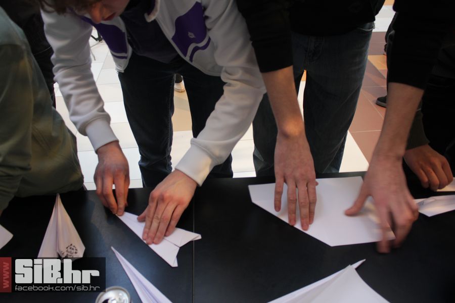 redbull_paper_wings_SiBhr_05