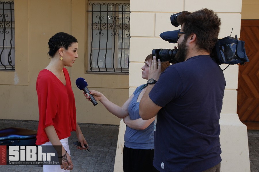 ana_rucner_Drmes_spot_SiBhr_1