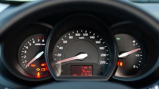 automobil kilometraža kontrolna ploča automobil kilometraža kontrolna ploča