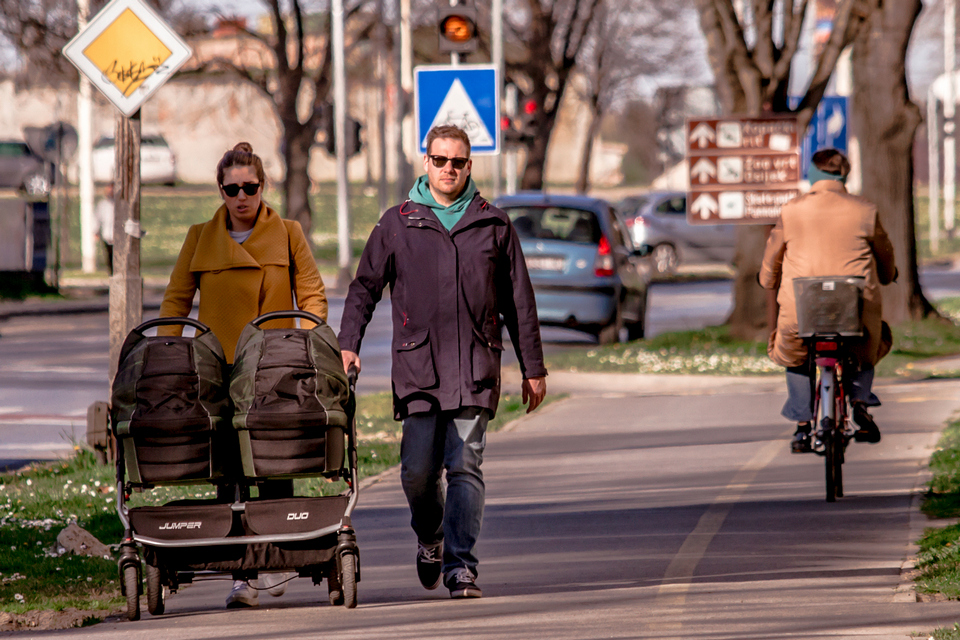 Osječane korona još nije uplašila – promenada puna šetača