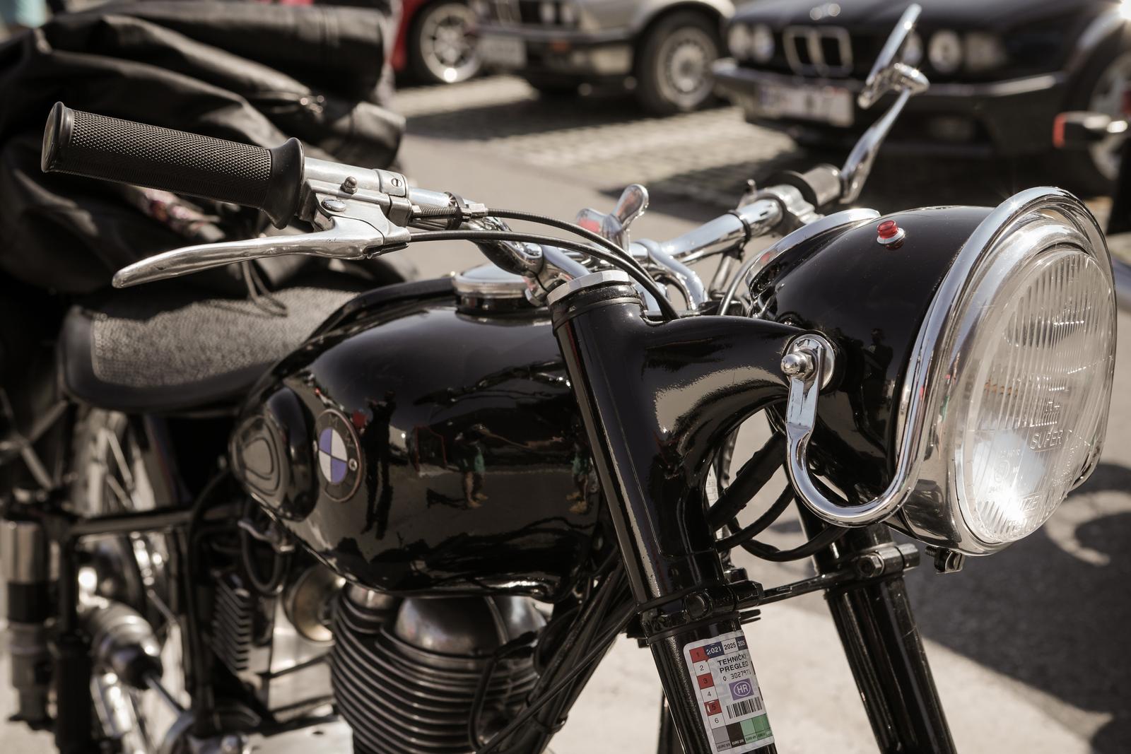 Oldtimeri u Portanovi