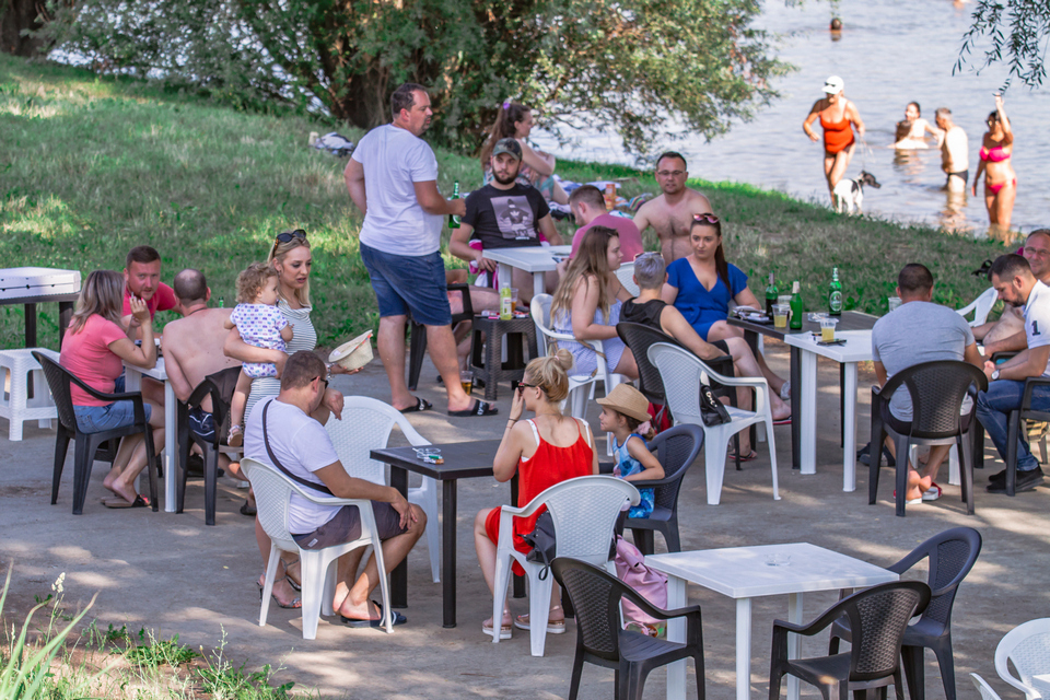 Vruća nedjelja na Dravi [Kopika i Željo kupanje]