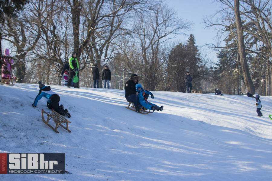 sanjkanje_drven_park_SiBhr_39