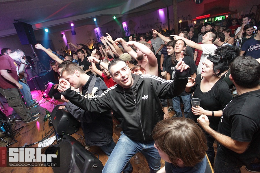 punk_party_10_atheist_rap_13102