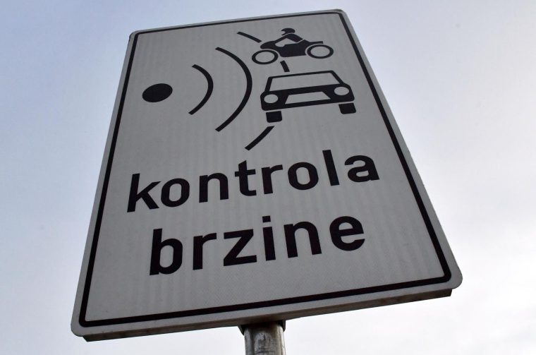 znak za kontrolu brzine