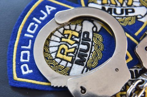 Policijske lisice Policijske lisice