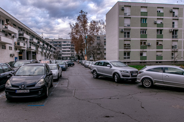 parking automobili parkiralište auti