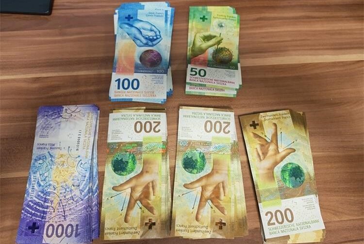 švicarski franci