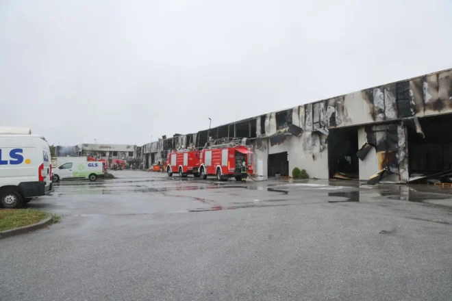 Požar skladišta u Osijeku