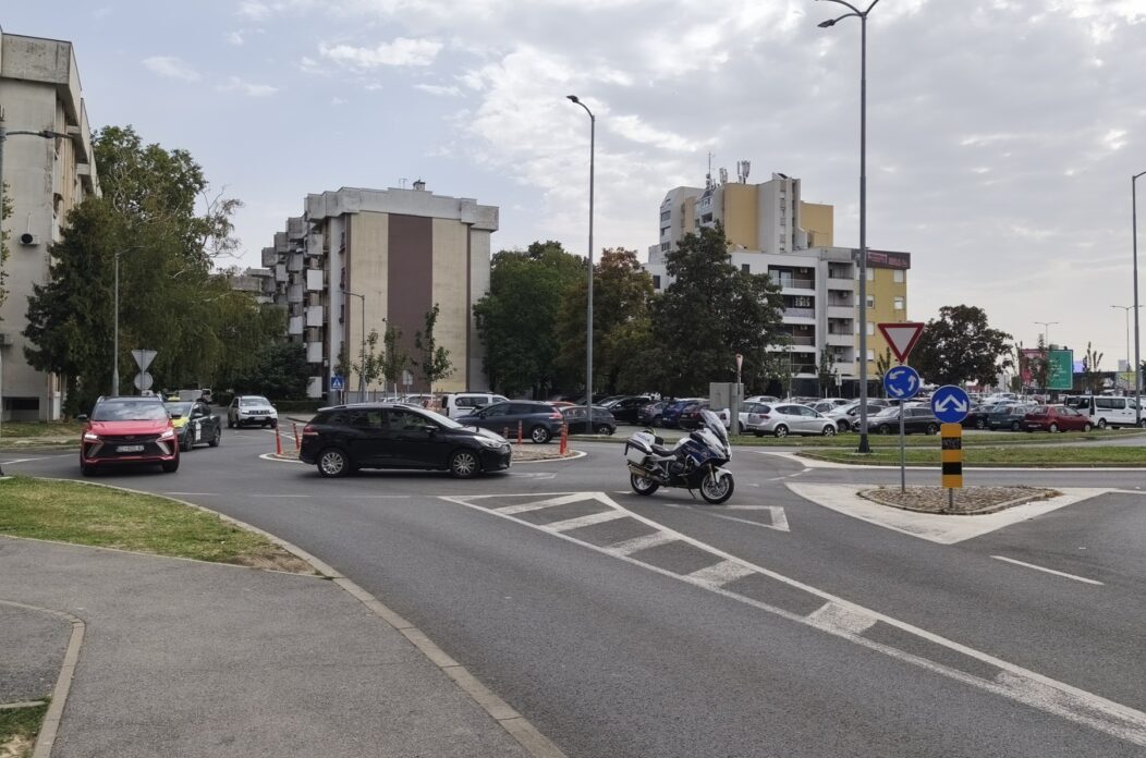 nesreća na kružnom toku sjenjak