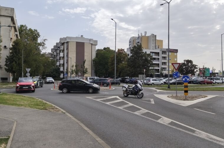nesreća na kružnom toku sjenjak