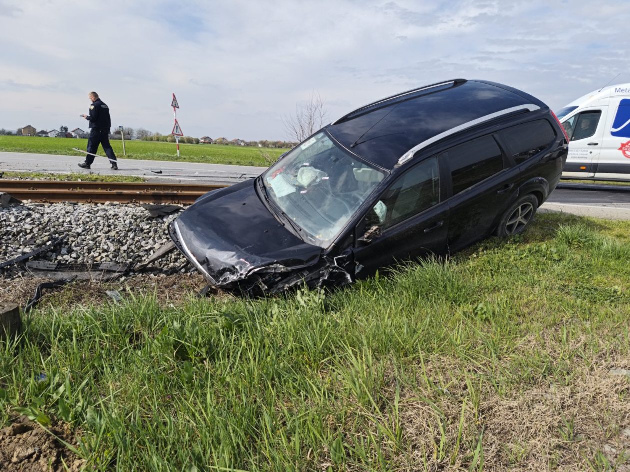 prometna nesreća na pružnom prijelazu kod švajcarnice prometna nesreća na pružnom prijelazu kod švajcarnice