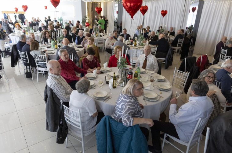 Osijek: Ivan Radić pridružio se tradicionalnoj proslavi zlatnog pira osječkih bračnih parova